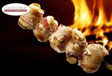 SPIEDINI SCAMORZA E PANCETTA