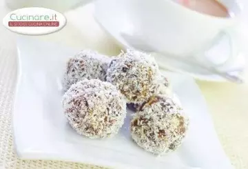 TARTUFINI CON AMARETTI E PANETTONE