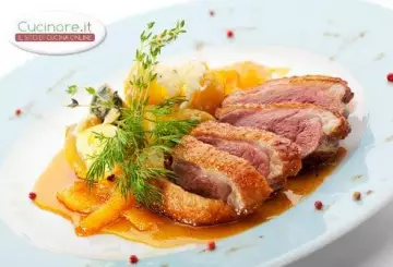 ANITRA CON SALSA AL PEPE ROSA