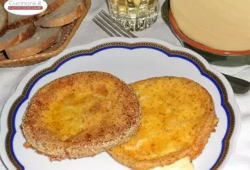 MEDAGLIONI DORATI DI PROVOLA AFFUMICATA