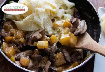 PAPPARDELLE CON ZUCCA E PORCINI