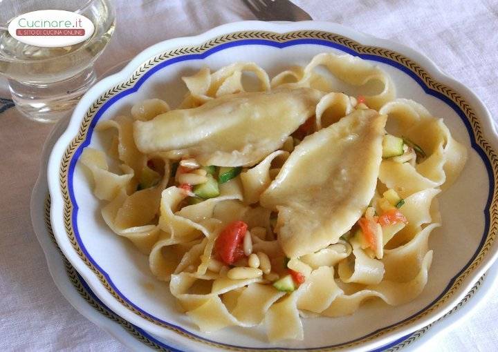 Pasta con Verdure, Pinoli e Persico