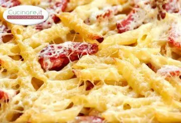 PENNE IN CARTOCCIO AL PROVOLONE