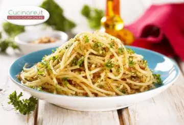SPAGHETTI CON LE BRICIOLE