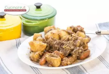 SPEZZATINO DI CERVO ALL'ARANCIA CON PATATE E CAROTE BABY
