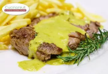 STRUZZO CON SALSA ALLA SENAPE