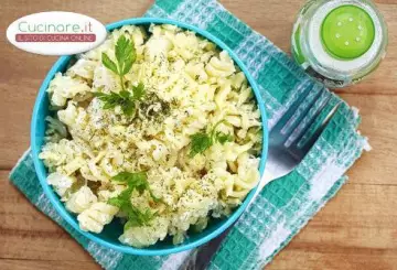 FUSILLI ALLA CREMA DI SEDANO E PINOLI