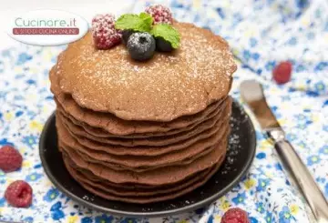 PANCAKES AL CIOCCOLATO E CANNELLA VEGANI