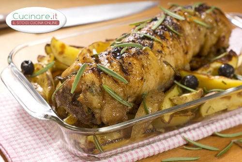 Cappone ripieno con Mandorle, Castagne e Salsiccia
