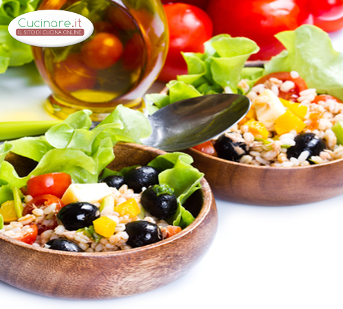 Insalata di farro con tonno e verdure