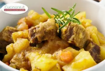 SPEZZATINO DI CAPRETTO CON PATATE