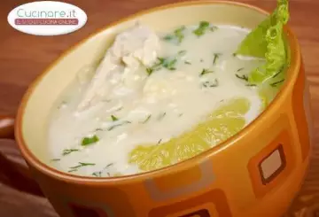 ZUPPA DI POLLO GRECA (AVGOLEMONO)