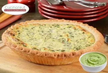 TORTA SALATA CON ROBIOLA E SALSA DI PISELLI