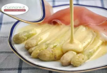 ASPARAGI BIANCHI ALLA VENETA