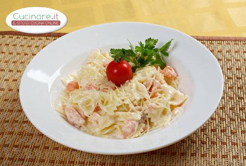 Farfalle al Salmone e Gamberetti