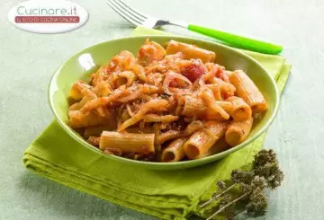MACCHERONI CON CIPOLLE