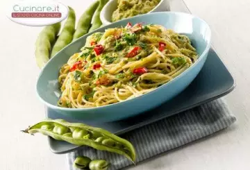 SPAGHETTI CON FAVE E BORRAGINE