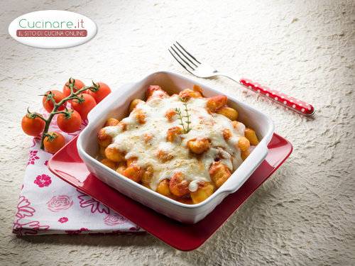 Gnocchi di carote con pomodoro e besciamella