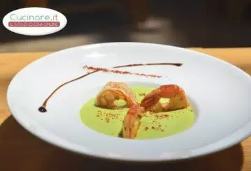 CREMA DI PISELLI CON GAMBERI AL CURRY