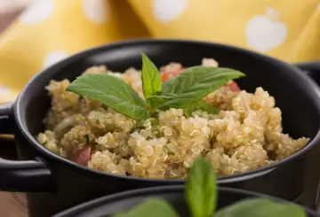 INSALATA DI QUINOA ALLA MENTA