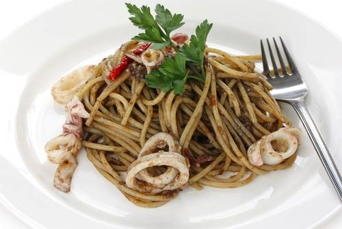 Pasta con Pesto di Ortiche e Seppie