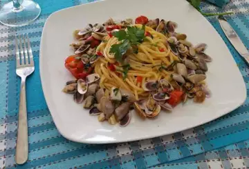 SPAGHETTI CON LE TELLINE