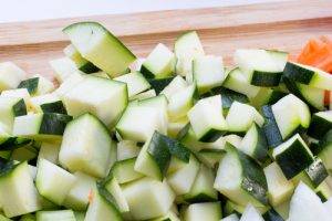 Pasta con Zucchine, Mandorle e Maggiorana preparazione 4