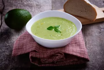 ZUPPA DI AVOCADO
