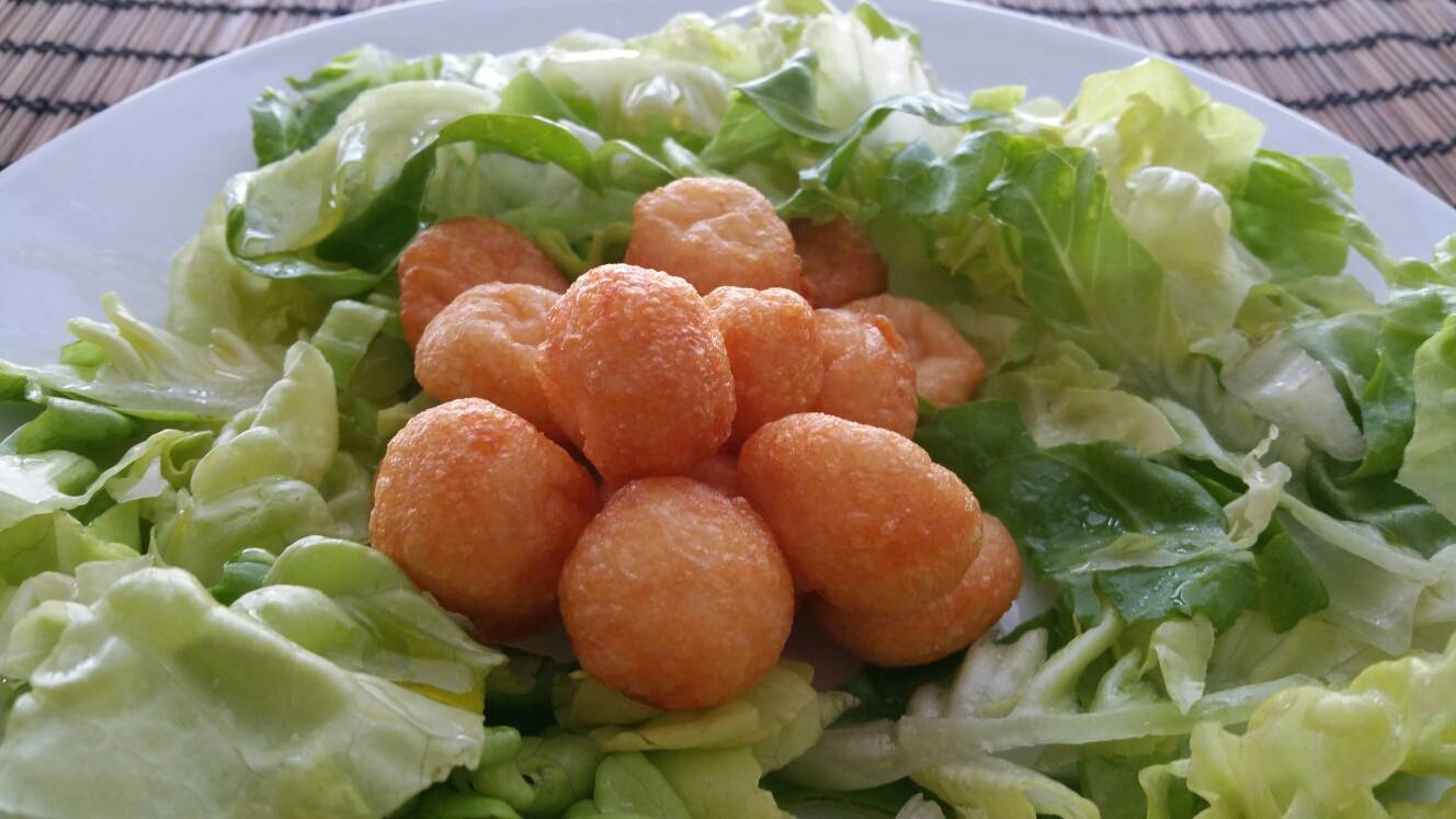 Insalata con polpettine di Parmigiano