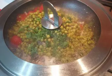 SEPPIE CON PISELLI E POMODORO FRESCO