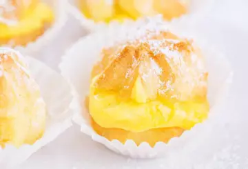 BIGNE ALLA CREMA CON LIMONCELLO