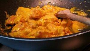 Bocconcini di pollo alla curcuma preparazione 12