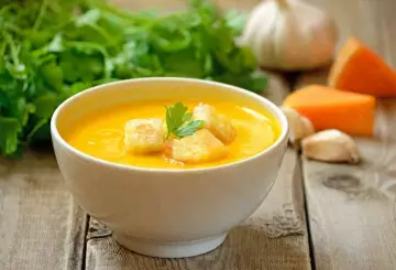 VELLUTATA DI ZUCCA E TOPINAMBUR