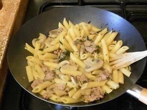 Pasta salsiccia e funghi, un primo da sogno! preparazione 9