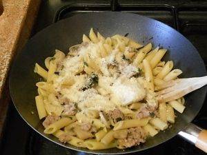 Pasta salsiccia e funghi, un primo da sogno! preparazione 10