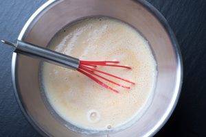 Come fare le crepes sia dolci che salate preparazione 4