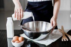 Come fare le crepes sia dolci che salate preparazione 1