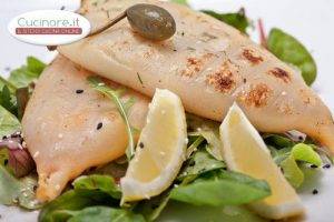 calamari grigliati con salsa di aneto