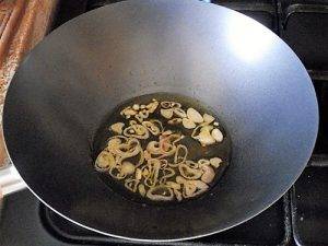 Pasta zucchine e gamberetti preparazione 2