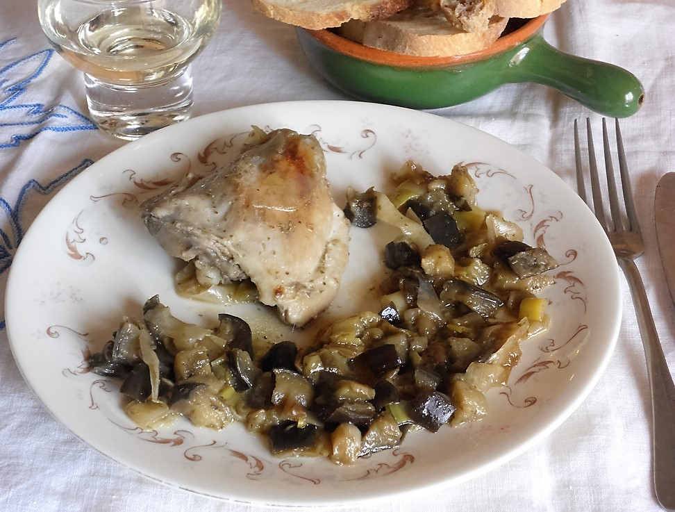 Pollo con melanzane e porro