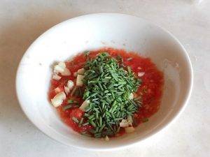 Pomodori ripieni con erba cipollina preparazione 3