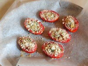 Pomodori ripieni con erba cipollina preparazione 8