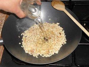 Risotto ai funghi preparazione 6