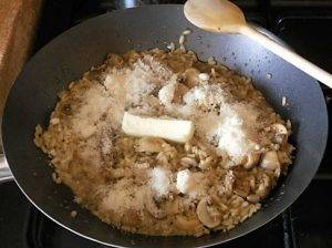 Risotto ai funghi preparazione 11