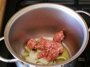 Risotto zucca e salsiccia preparazione 1