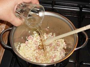 Risotto zucca e salsiccia preparazione 4