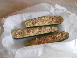 Zucchine ripiene di tonno preparazione 9