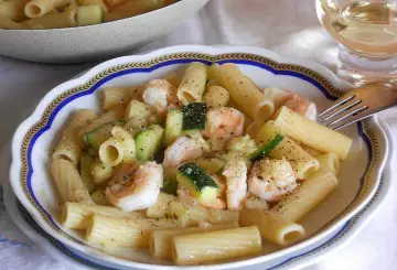 PASTA ZUCCHINE E GAMBERETTI