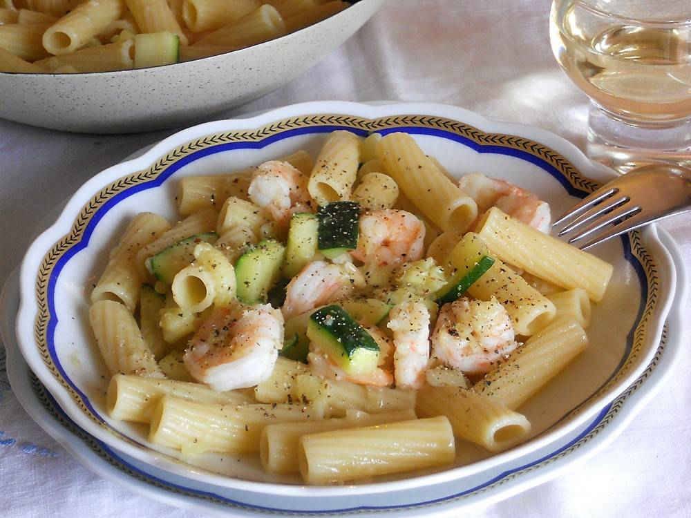 Pasta zucchine e gamberetti