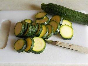 Zucchine gratinate, un contorno sfizioso! preparazione 0